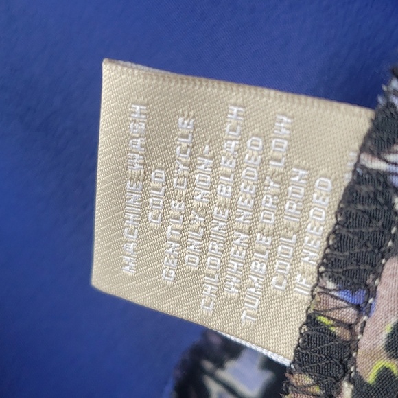 Asymmetrical Sleeveless Blouse by Joan Vass Size S - Picture 8 of 14